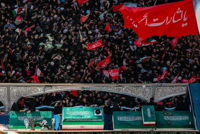 تشییع پیکر مطهر رهبر شهید در مشهد مقدس
