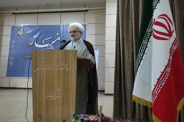 مروجان نماز از لحاظ عمل، رفتار و نظافت فردی الگو باشند