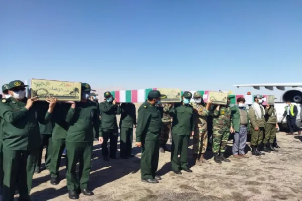 پیکر ۴ شهید گمنام دفاع مقدس وارد کرمان شد