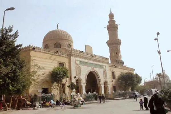 مصر مصلای بانوان در مسجد حضرت زینب(س) قاهره را تعطیل کرد