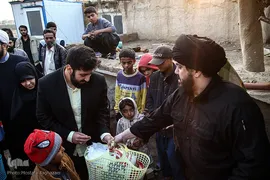 جشن ازدواج زوج جهادگر در میان اهالی محروم کوره پزخانه‌های اسلام آباد نظامی شهرری