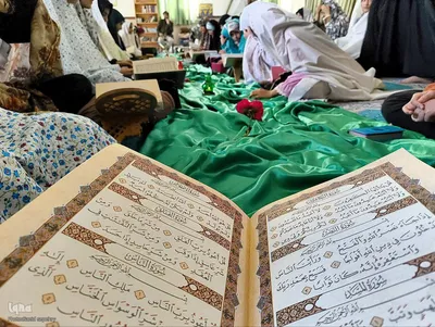 کرسی تلاوت قرآن کریم دانش آموزی در ملایر