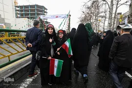 شکوه چهل سالگی/ تهران خیابان آزادی