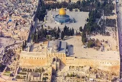 Pinipigilan ng Israel ang mga Palestino mula sa Pagdasal sa Masjid Al-Aqsa