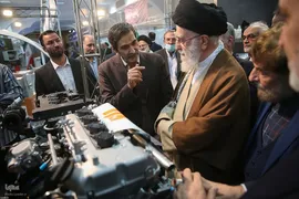 بازدید رهبر انقلاب از نمایشگاه توانمندی‌های تولید داخل