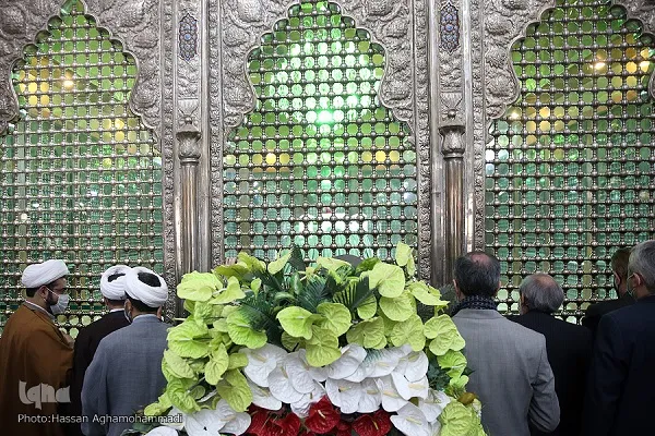 Figuras coránicas de Irán y activistas rinden homenaje al 'Imam Jomeiní (r.a.)’