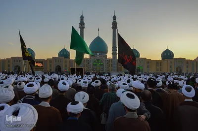 تجدید بیعت طلاب با صاحب الزمان(عج) در مسجد جمکران