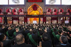 Die Diener von Aba Al-Fadl Al-Abbass (as.) gedenken den siebten Tag des Martyriums Imam Husseins (as.)