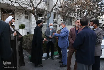 عیادت جمعی از فعالان قرآنی و فرهنگی مشهد از استاد هاشم روغنی، پیشکسوت قرآنی