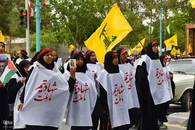 تجدید میثاق کاروان اصفهانی «دختران حاج قاسم» با شهدای مقاومت در کرمان