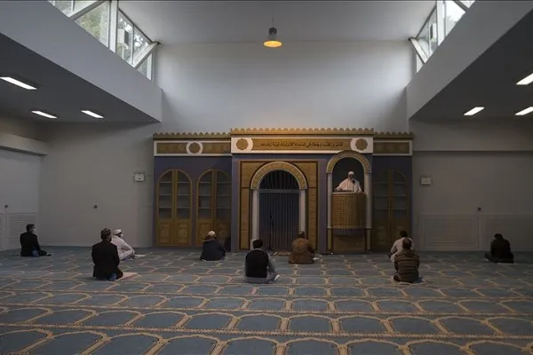 Atina Camisi'nde ilk cuma namazı kılındı