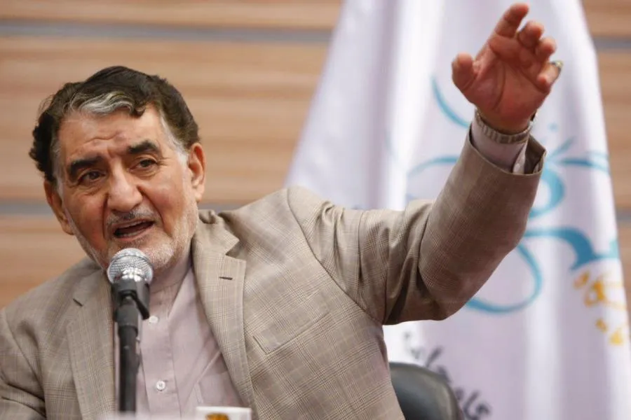 تحقق اقتصاد مقاومتی نیازمند هزینه است/ گرفتاری جدی نظام بانکی