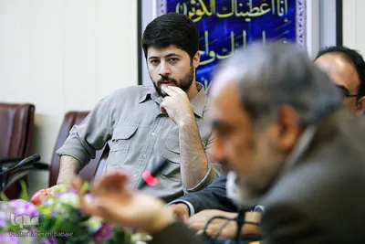 نقد و بررسی کتاب نگرشی منظومه‌ای و دیالکتیکی به سینما
