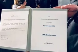 Penghargaan Yayasan Nasional Jerman Diberikan kepada Muslim