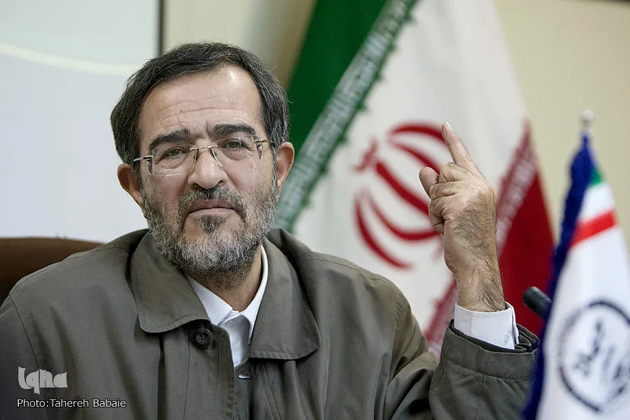 کار جهاددانشگاهی مشروط به امکانات نیست/ با قرآن به داد جوانان برسید