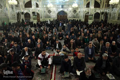 محفل انس با قرآن کاروان قرآنی انقلاب در  امامزاده حسین ابن موسی کاظم(ع) شهرستان طبس
