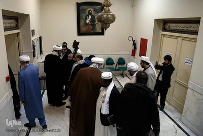 بازدید شرکت کنندگان سی‌و‌ دومین کنفرانس بین المللی«وحدت اسلامی»  از کتابخانه و مخزن کتب خطی حرم مطهر حضرت عبدالعظیم حسنی(ع)