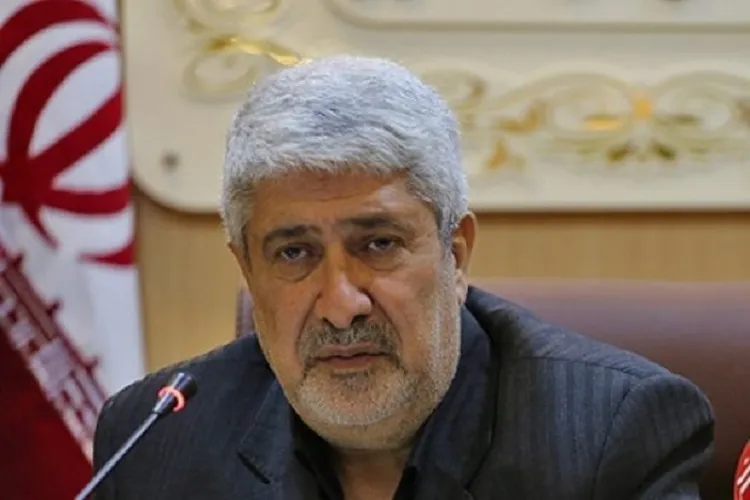 بین دولت به معنای هر سه قوه و ملت نباید فاصله باشد