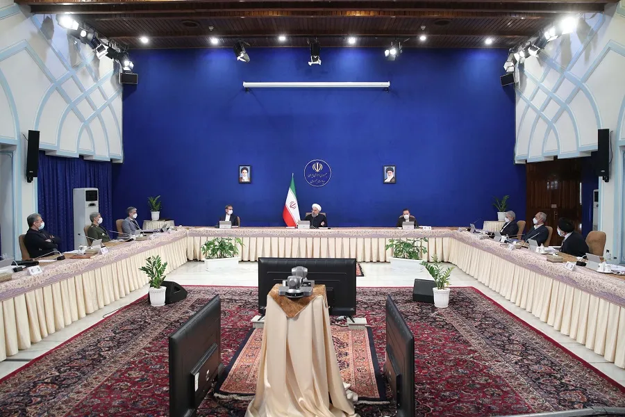 دولت همه طرح‌های قابل افتتاح را تا پایان سال عملیاتی می‌کند / برداشته شدن تحریم‌ها حق مردم است