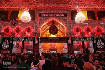 حرم مطهرحضرت اباعبدالله الحسین‌(ع) در روز اربعین
