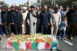 خواندن نماز میت بر پیکر شهید مدافع حرم شهید سجاد زبرجدی