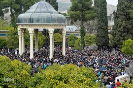 ۱۵ اردیبهشت؛ روز شیراز