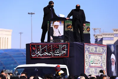 Qom nimmt Abschied von Ayatollah Safi Golpaygani