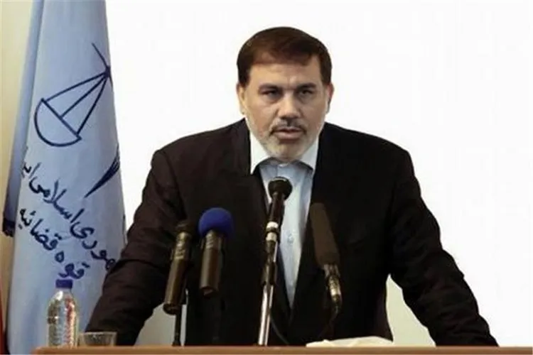 تلاش کنیم به عنوان جامعه اسلامی از جمعیت کیفری خود بکاهیم