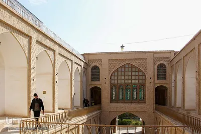 مدرسه تاریخی قدیمی و همچنان پابرجای علمیه خان یزد