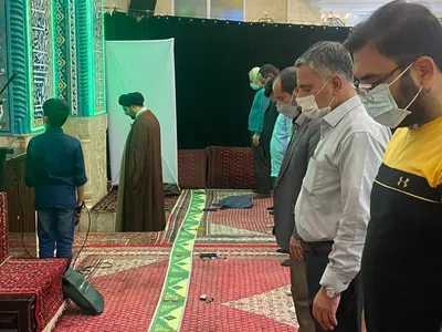 نماز جماعت مسجد شیخ صدوق