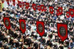 نماز ظهر عاشورا در شبستان امام خمینی(ره)‎ حرم شاهچراغ(ع)