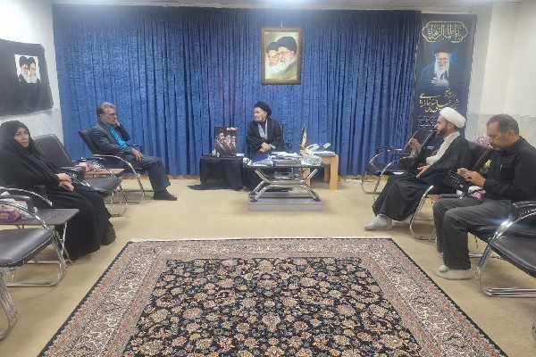 دیدار مدیرکل ارشاد لرستان با نماینده ولی‌فقیه در استان