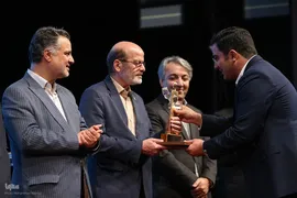 آیین اعطای تندیس ملی فداکاری دانشجویان ایران