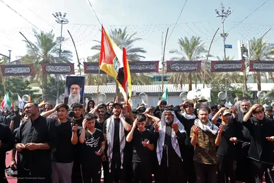 تشییع پیکر مطهر رهبر شهید در کربلا