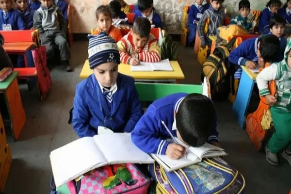 Keşmir'de 500 devlet okulu öğretmensiz bırakıldı