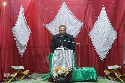 محفل انس با قرآن در مسجد تاریخی آقاباباخان شیراز