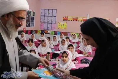 تجلیل معلمان دبستان دخترانه مصلحیان محله شهدای گمنام شهر بوشهر