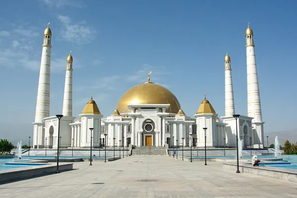 В Туркменистане закрылись мечети