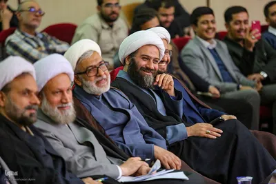 نشست صمیمی تشکل‌های دانشجویی فارس با امام جمعه شیراز
