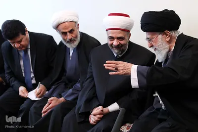 دیدار رهبر انقلاب با وزیر اوقاف و جمعی از علمای سوریه
