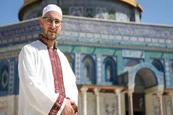 Le dentiste palestinien qui récite le Coran à la mosquée Al-Aqsa