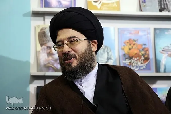 فیلسوف إیراني: الخطاب القرآني إعجاز لديه القدرة على إقناع الجمهور