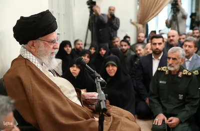 دیدار دست اندرکاران برگزاری کنگره بزرگداشت ۲۴ هزار شهید استان اصفهان با رهبرمعظم انقلاب
