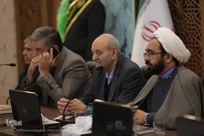 همایش ملی تجلیل از واقفین حرم مطهر رضوی در اصفهان