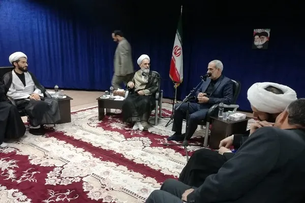 لزوم غنی‌سازی و نشاط‌‌ آفرینی دوره‌های ضمن خدمت معلمان