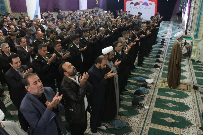 نماز وحدت مسئولان و کارگزاران چهارمحال و بختیاری برگزار شد