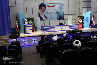 همایش بزرگداشت چهل و دومین سالگرد پیروزی انقلاب با عنوان «انقلاب اسلامی، بالنده و استوار»