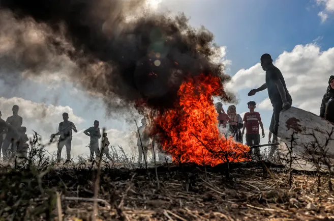 3 Palestinians Injured by Israeli Fire near Gaza Border