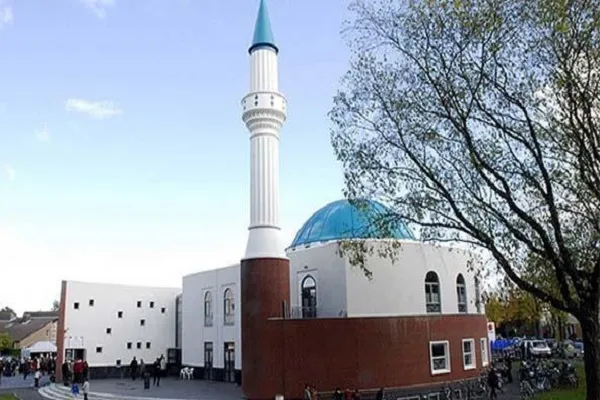 Fransa'da yine Müslümanlar hedef alındı