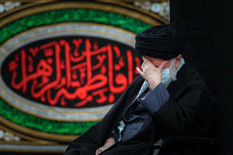 مراسم عزاداری شهادت حضرت زهرا(س) با حضور رهبر معظم انقلاب برگزار شد